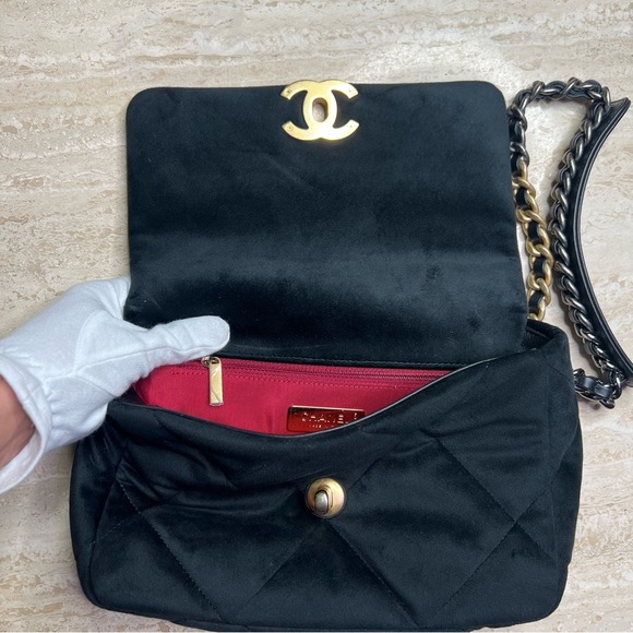 SOLD // Chanel 19 Small Velvet Black Flap Bag (2020) - Picture 10 of 11
